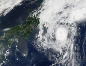 japan_typhoon_051014.jpg