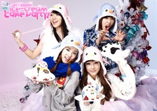 2NE1_Christmas.jpg