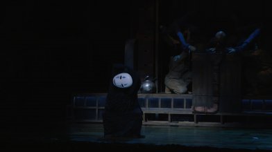 Spirited Away Live Stage Performance First Distribution.mkv_snapshot_01.00.13_[2023.02.14_15.5...jpg