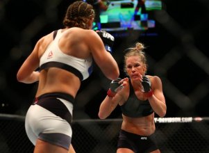 Holly-Holm-v-Miesha-Tate.jpg